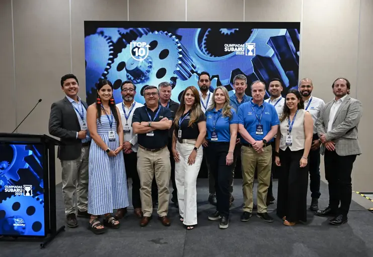 Foto del equipo Subaru en el concurso de las olimpiadas