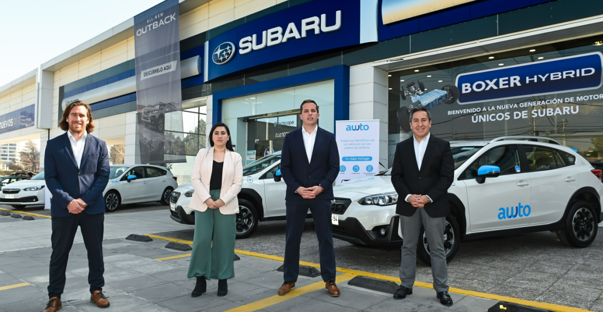 Concesionario Subaru y asesores